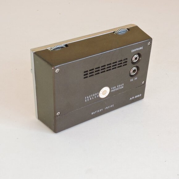 Vintage 1970's Aiwa 10 Transistor Radio With Leather Case - Size 5" x 3" - Picture 5 of 9